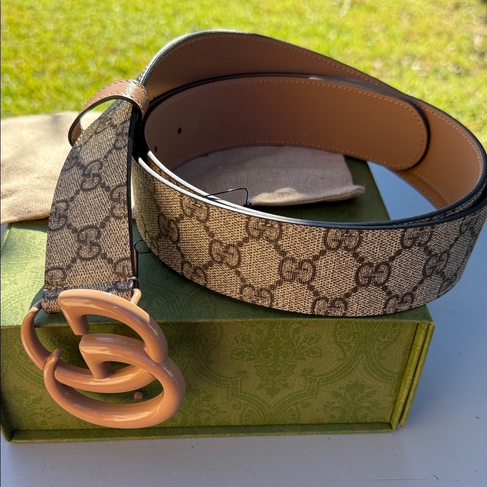 Gucci Beige and Brown GG Belt - Picture 5 of 6